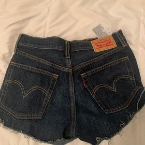Levi’s short
